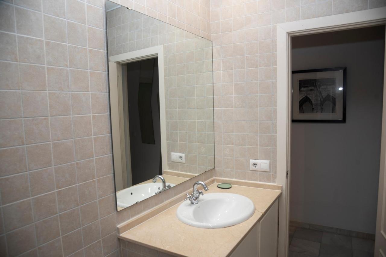 180 Home Ideal Apartamento Con Patio San Bernardo 2 Siviglia Esterno foto